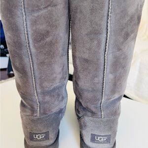 UGG Gray Fur Winter Tall Boots